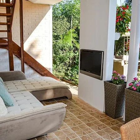 Holly Vendeghaz Apartament