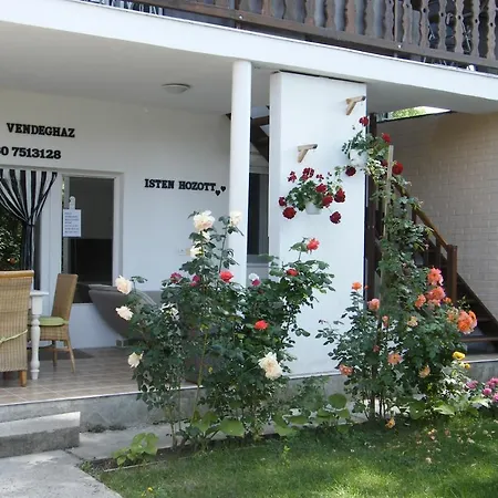 Holly Vendeghaz Apartament