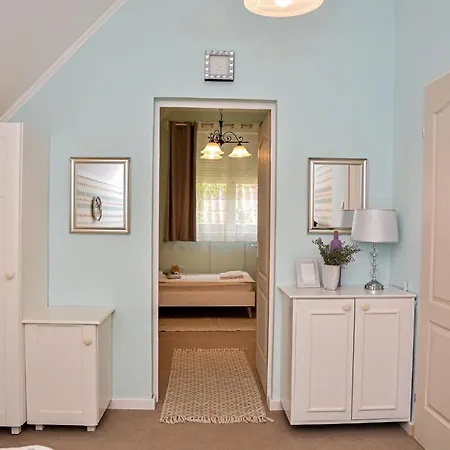 Holly Vendeghaz * Hajdúszoboszló