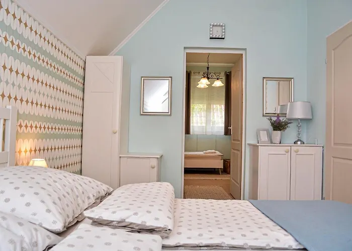 Apartman Holly *